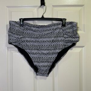 Old Navy High Waisted Swim Bottoms Plus Size 3X Black Geo Print